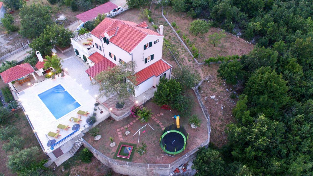 Holiday Home Koprivno ภายนอก รูปภาพ